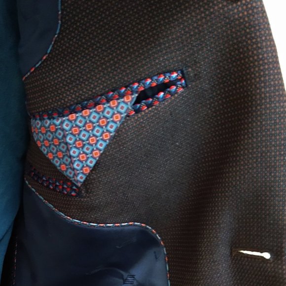 Maroon Burgundy Men Toxedo Blazer Size 38 a must have ! - Picture 9 of 9